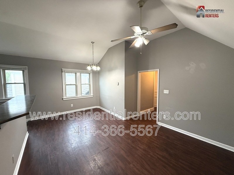 Spacious Upper Floor Duplex, Harambee Neighborhood, Parking Available! property image