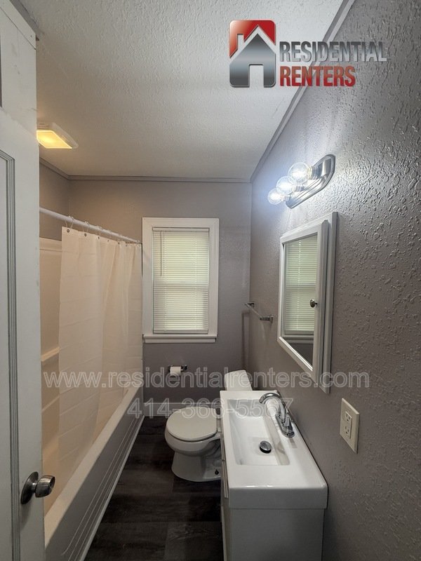 Charming fully updated single family home in Butler featuring a modern kitchen with stainless steel appliances, stylish finishes, and spacious living areas. property image