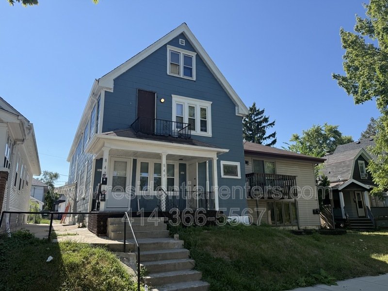West Allis 2 Bedroom Lower Front, Just Updated, Stainless, Granite, Luxury Plank, Stainless, Granite, Luxury Plank, Pets OK! property image