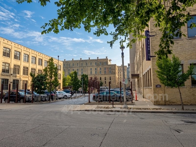 Private Office Suite in Milwaukee’s Brewery District property image