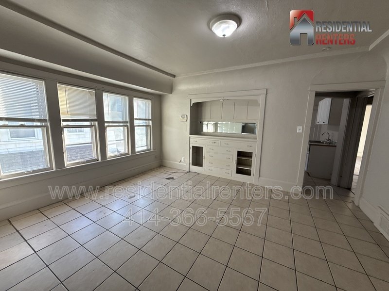 Spacious Upper Floor Duplex, Saint Joseph Neighborhood, Pet Friendly! property image