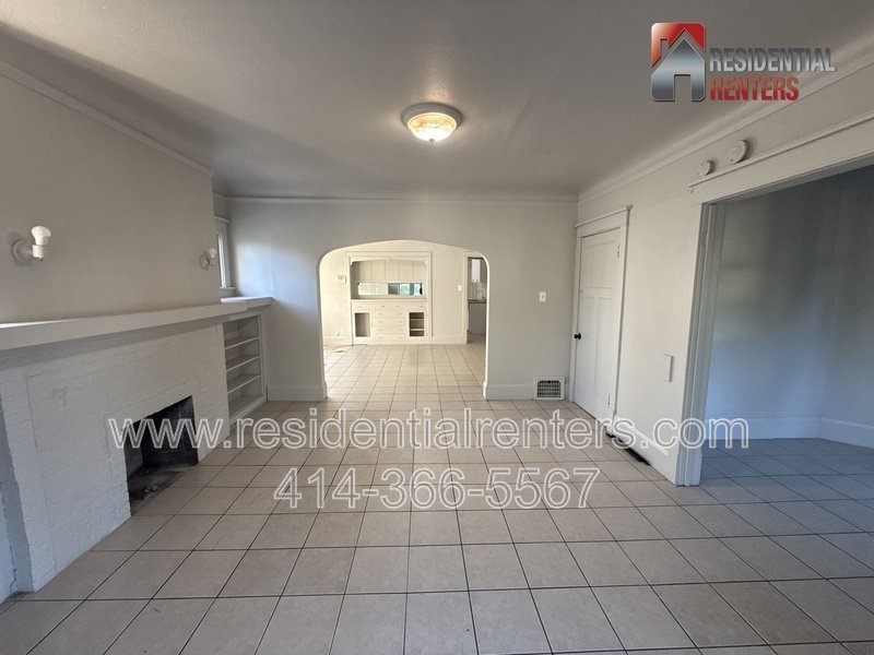 Spacious Upper Floor Duplex, Saint Joseph Neighborhood, Pet Friendly! property image