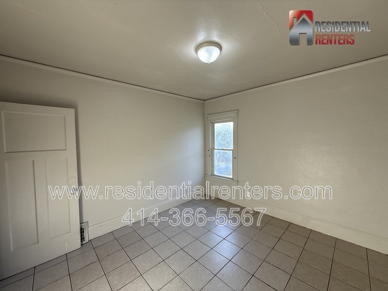 Spacious Upper Floor Duplex, Saint Joseph Neighborhood, Pet Friendly! property image